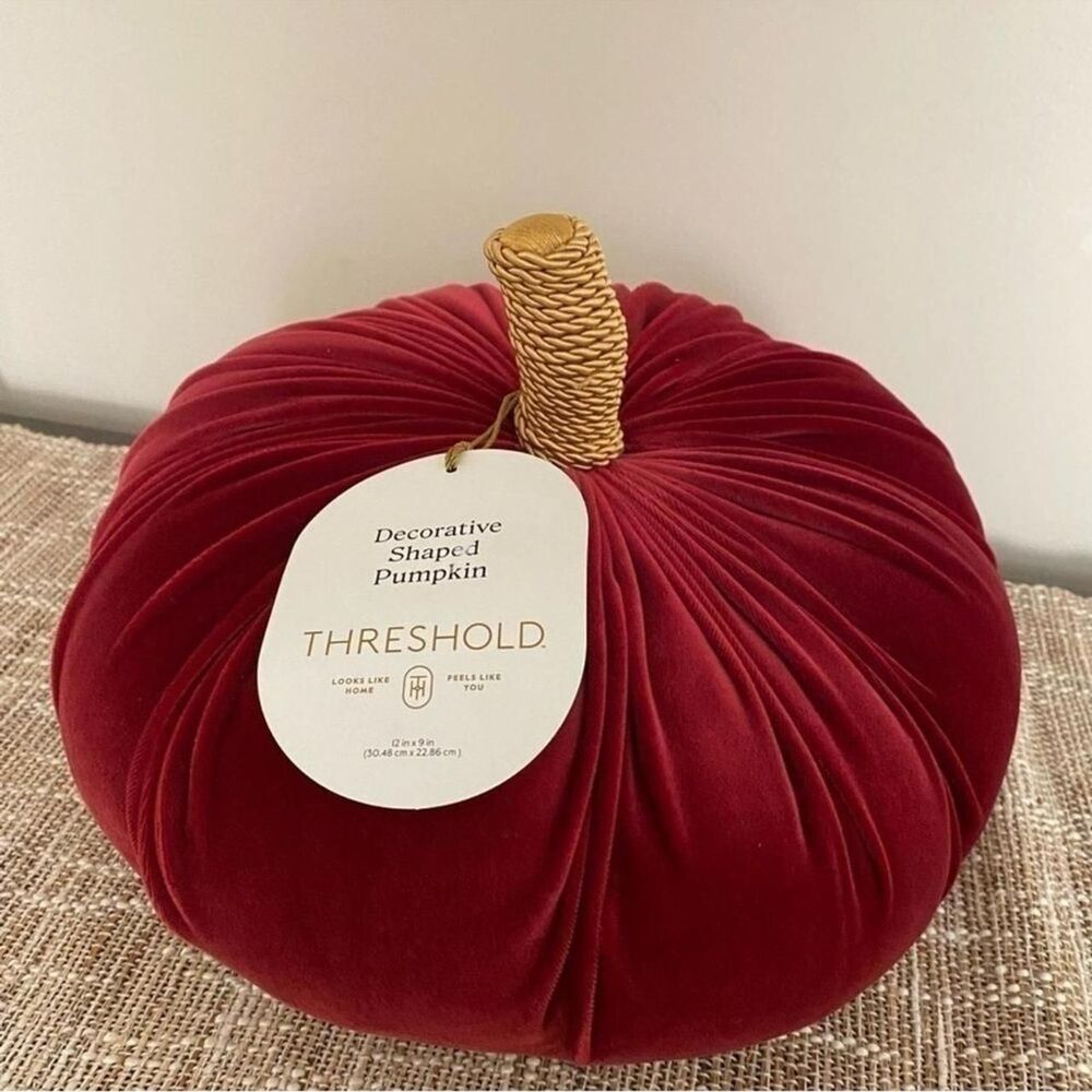 NWT THRESHOLD VELVET PUMPKIN THROW PILLOW RED MERLOT